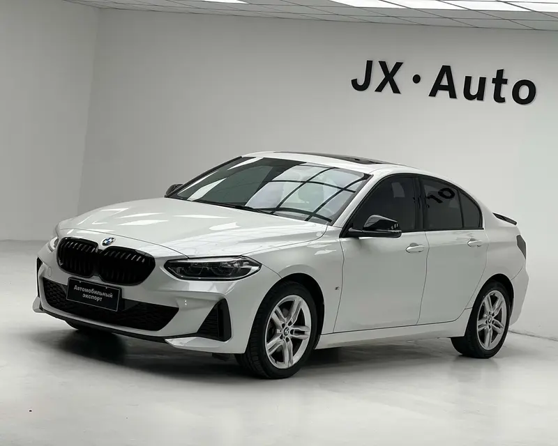 BMW 1-Series, 2021