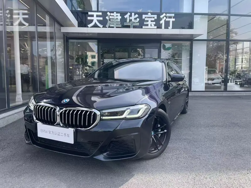 BMW 5-Series PHEV, 2022