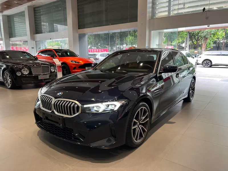 BMW 3-Series, 2023