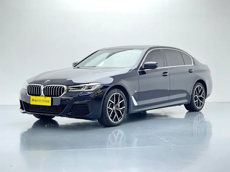 BMW 5-Series, 2022