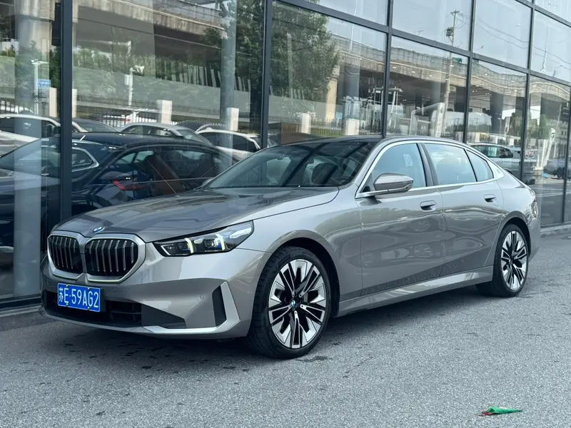 BMW 5-Series, 2024