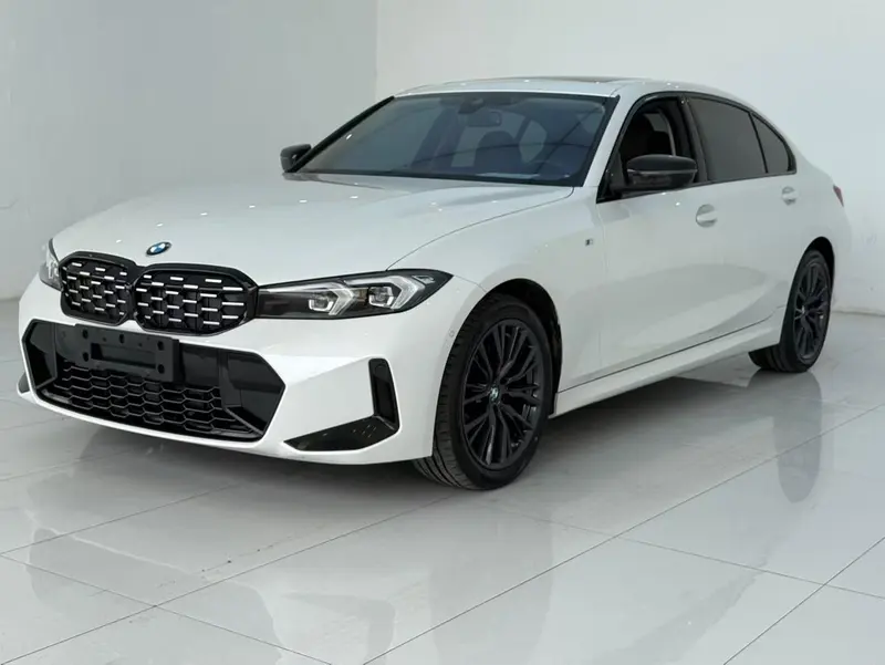 BMW 3-Series, 2023