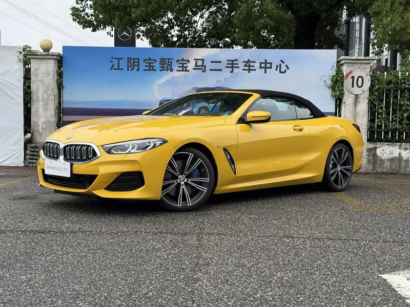 BMW 8-Series, 2022