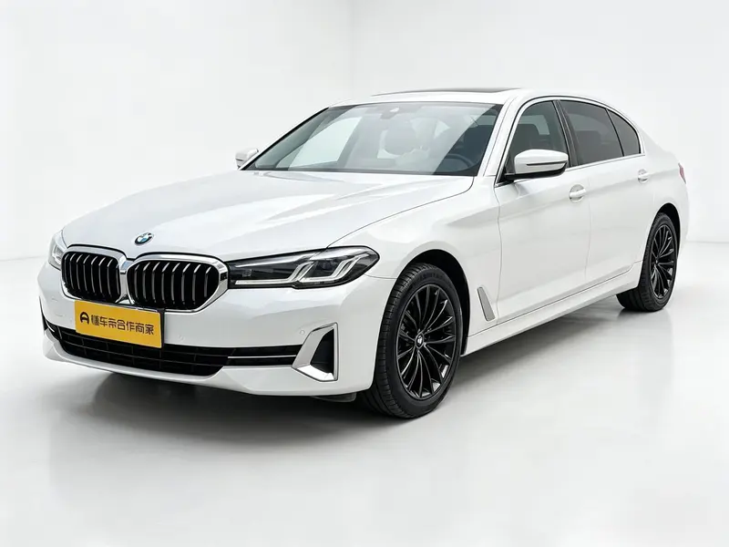 BMW 5-Series, 2022