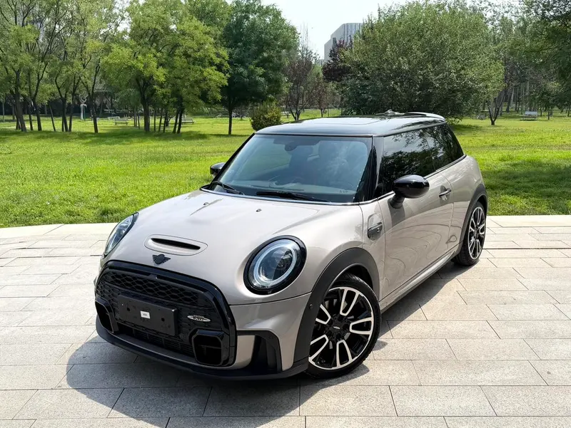 MINI MINI, 2022
