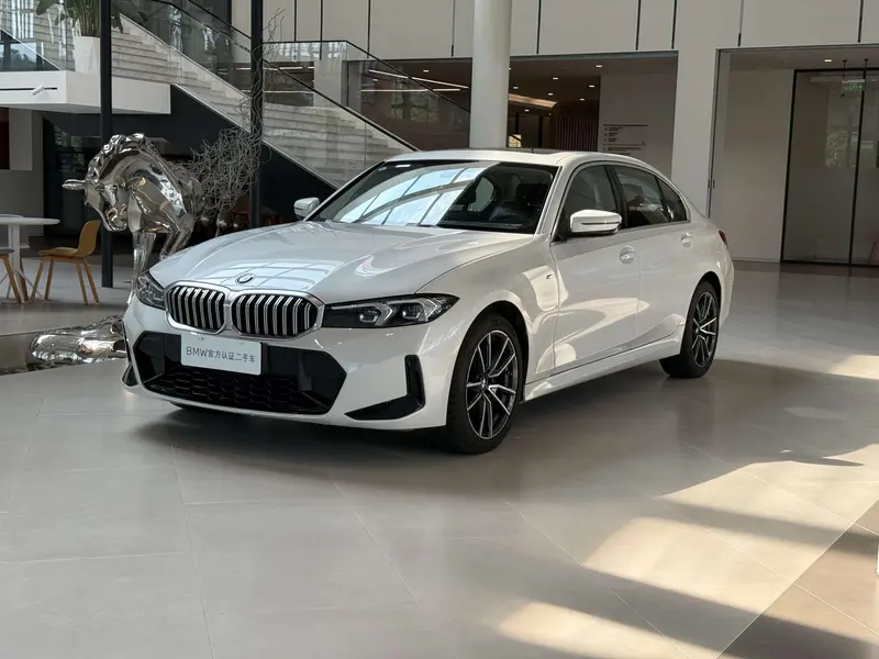 BMW 3-Series, 2023
