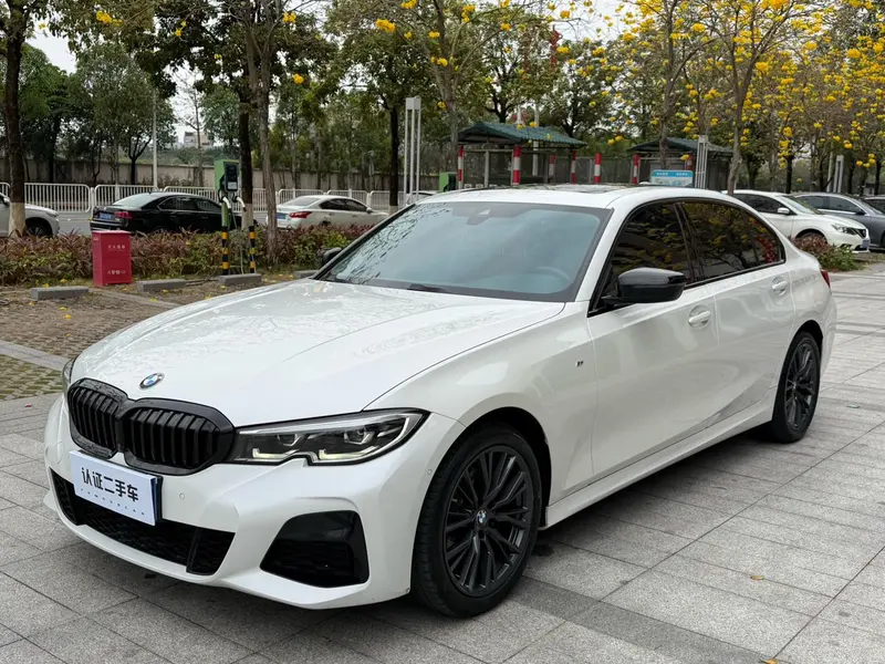 BMW 3-Series, 2021