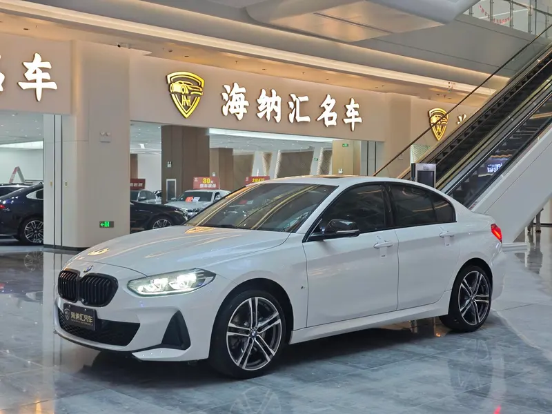BMW 1-Series, 2021