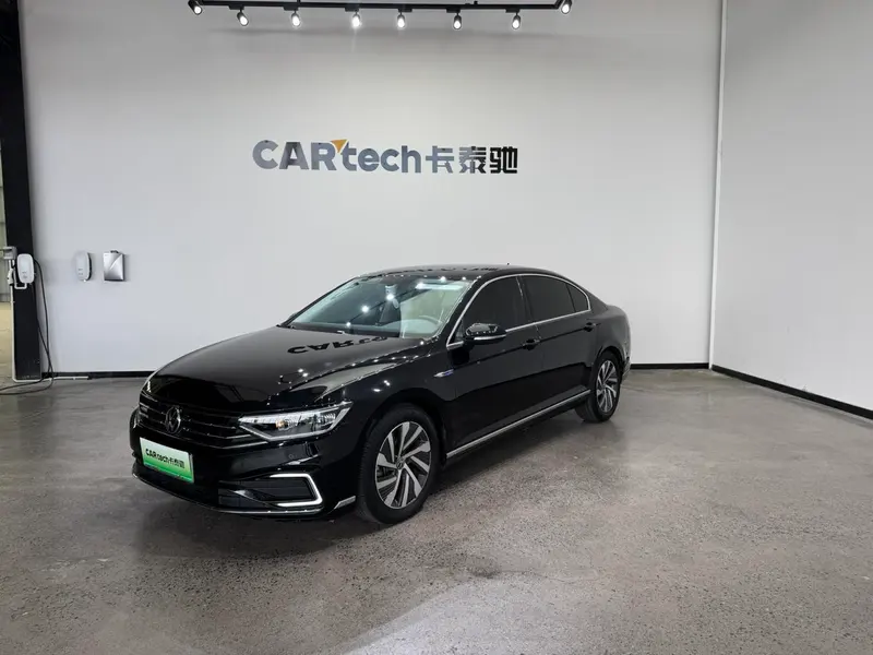 Volkswagen PHEV, 2022