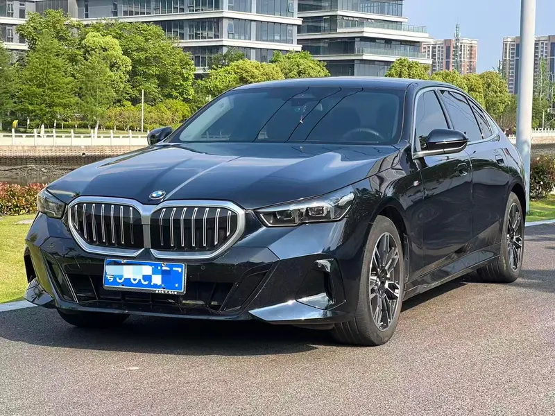 BMW 5-Series, 2024