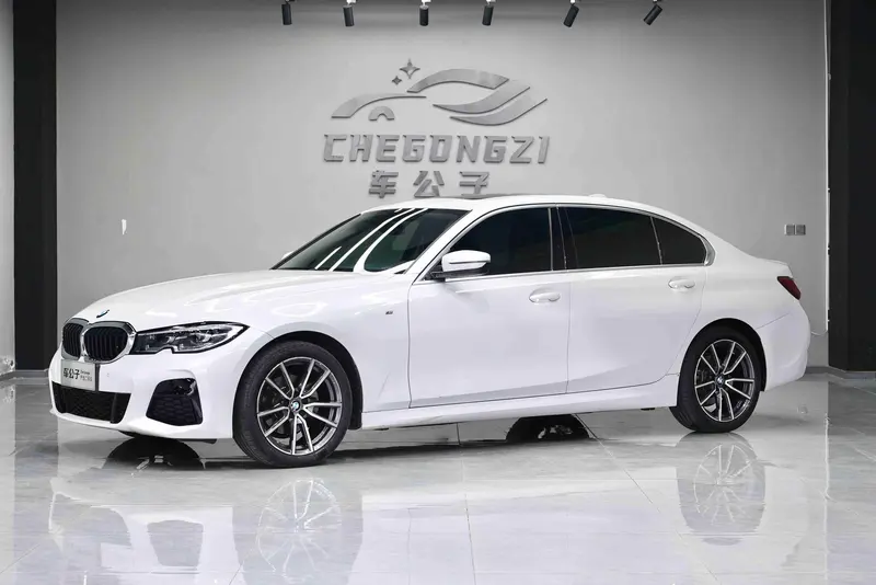 BMW 3-Series, 2021