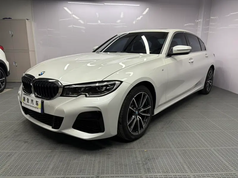 BMW 3-Series, 2022