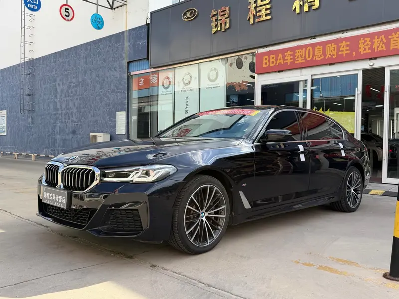 BMW 5-Series, 2022