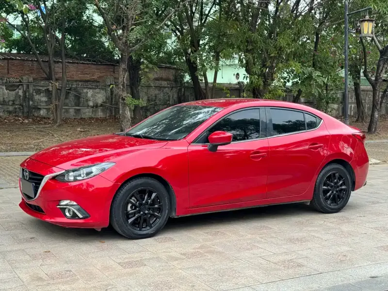 Mazda 3 Axela, 2016