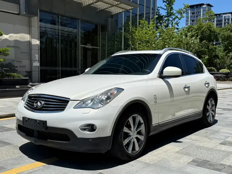 Infiniti QX50, 2015