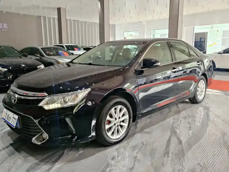 Toyota Camry, 2015