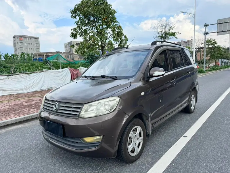 Dongfeng Fengguang Fengon 330, 2014