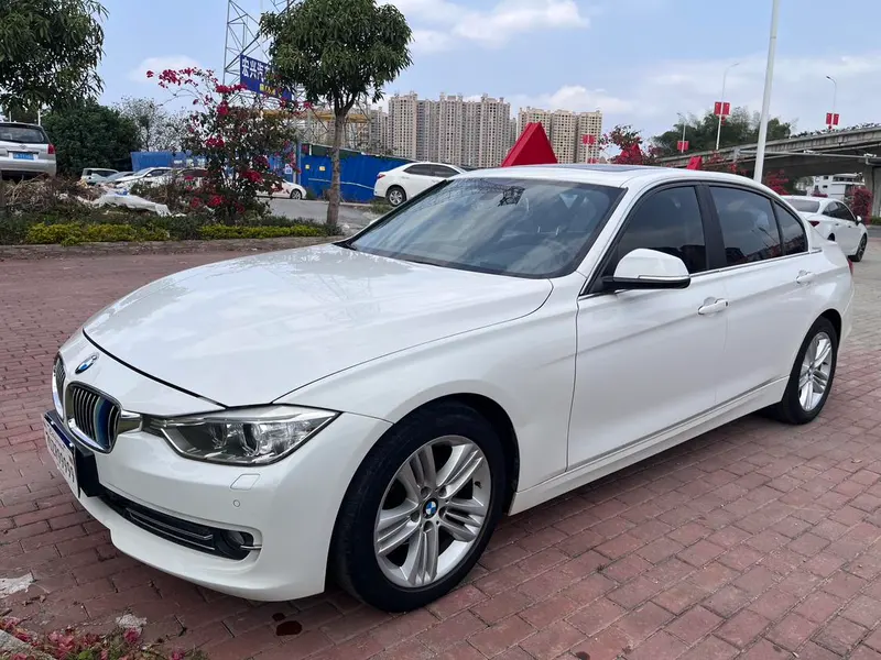 BMW 3-Series, 2015
