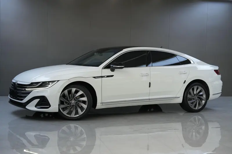Volkswagen CC, 2024