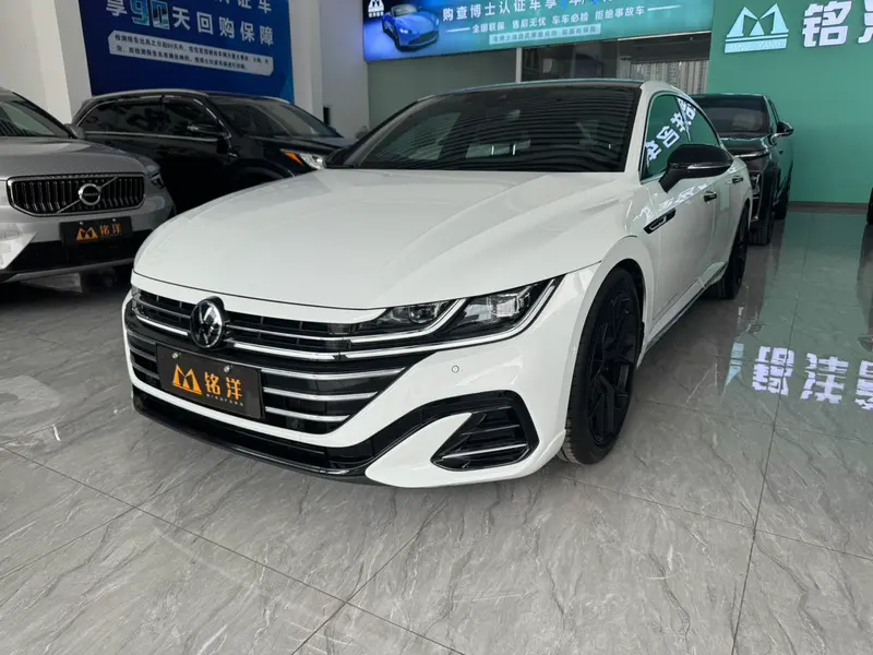Volkswagen CC, 2024