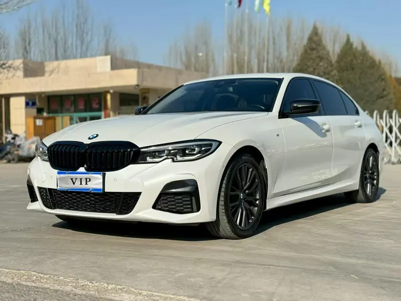BMW 3-Series, 2022