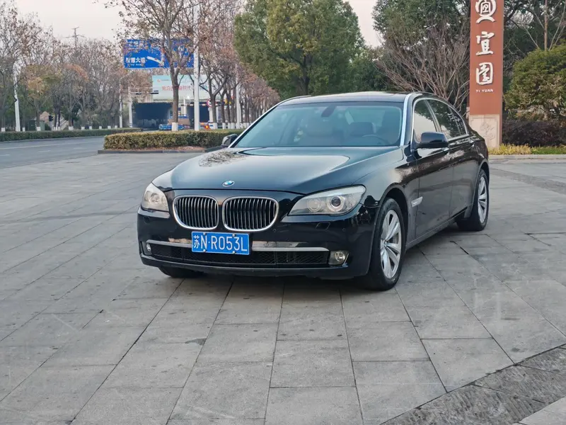 BMW 7-Series, 2011