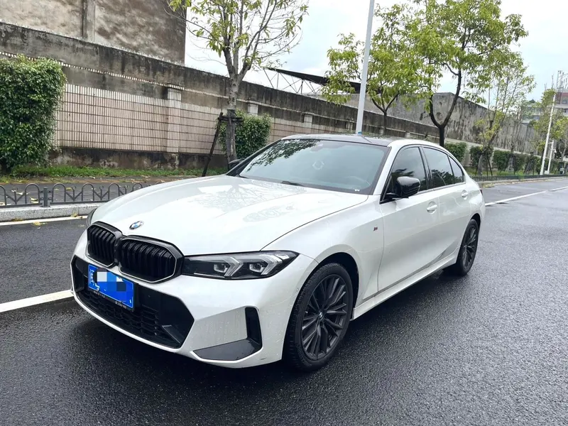 BMW 3-Series, 2023