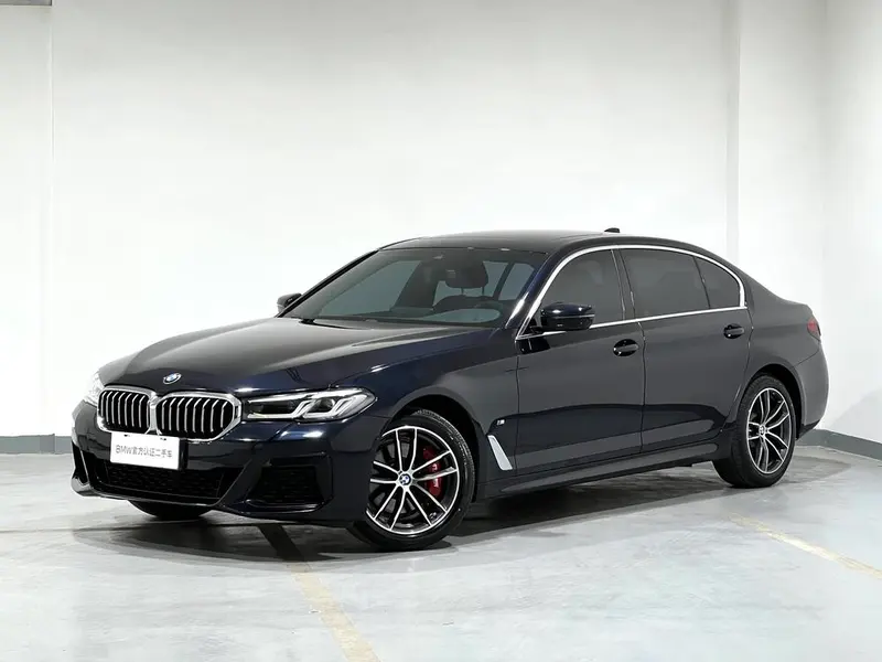 BMW 5-Series, 2022