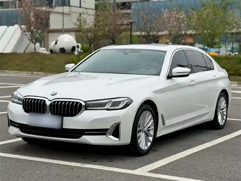 BMW 5 Series, 2022