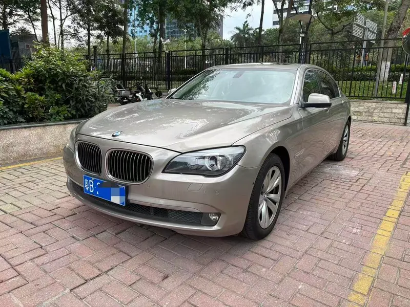 BMW 7-Series, 2011
