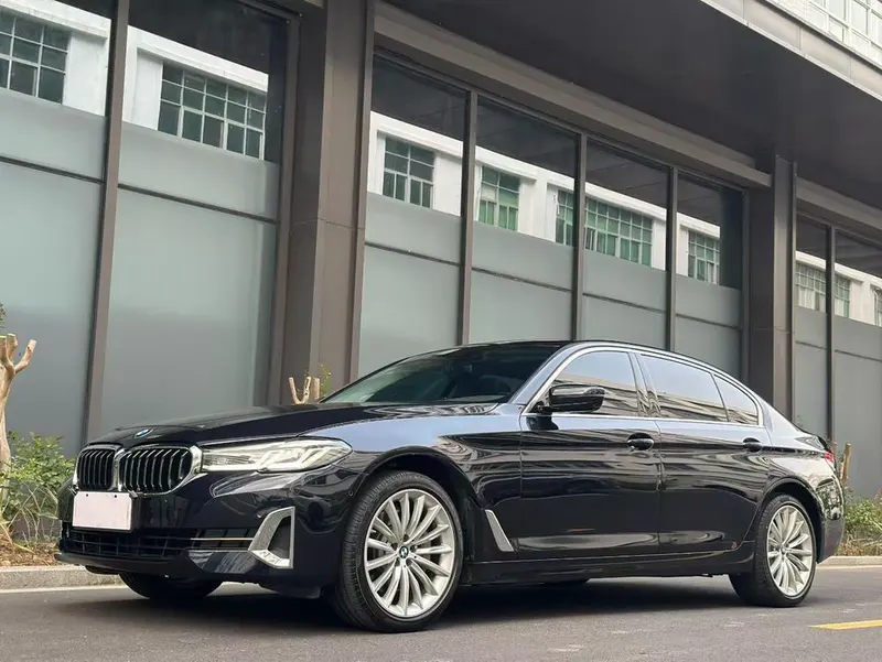 BMW 5-Series, 2023