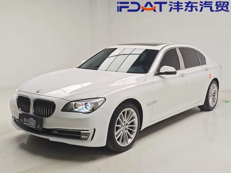 BMW 7-Series, 2013