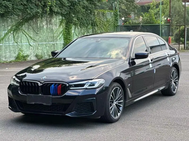 BMW 5-Series, 2022