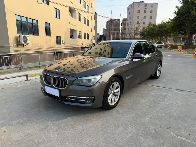 BMW 7-Series, 2013