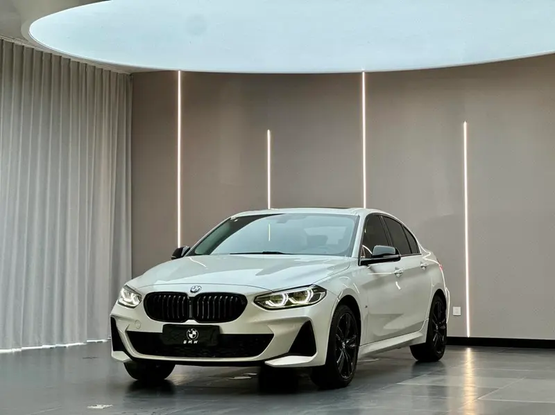 BMW 1-Series, 2021
