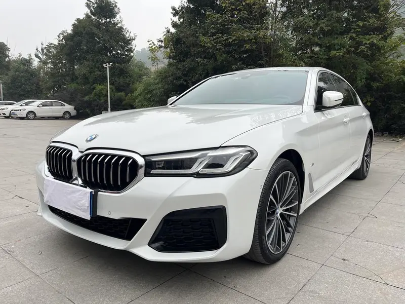 BMW 5-Series, 2022
