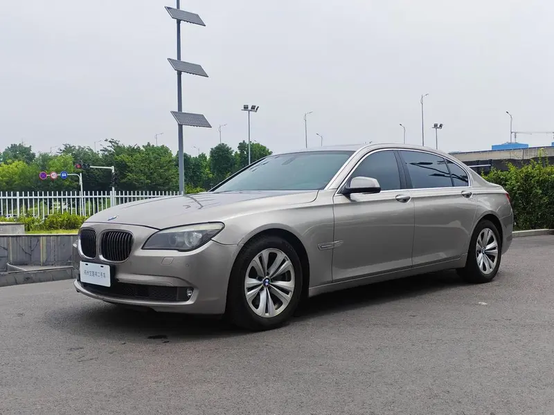 BMW 7-Series, 2011