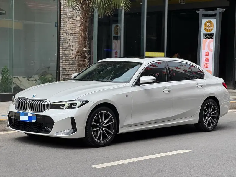 BMW 3-Series, 2023