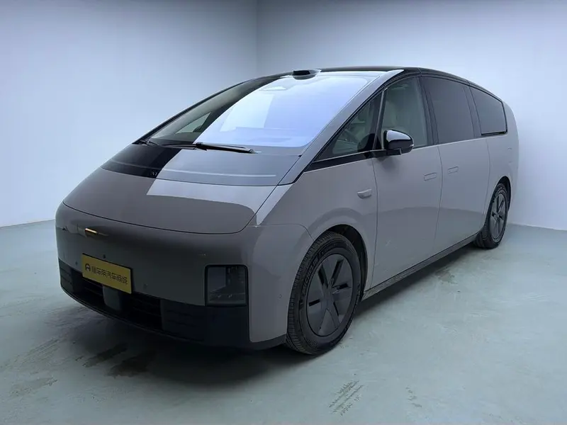 Li Auto MEGA, 2025