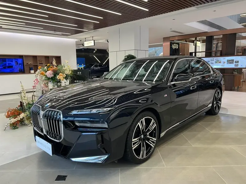 BMW 7-Series, 2023