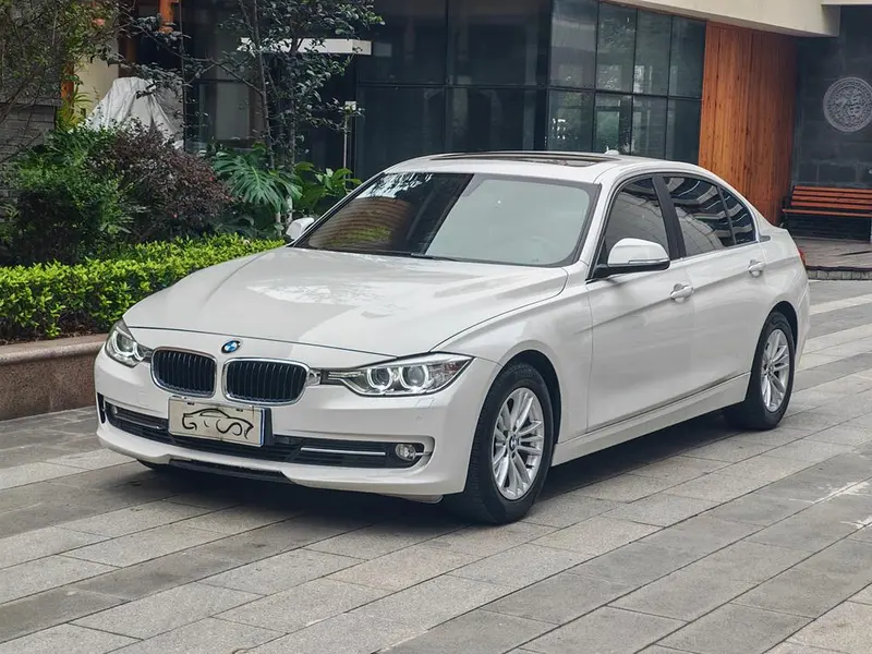 BMW 3-Series, 2015