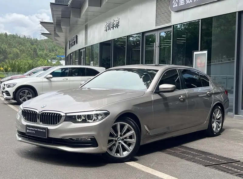 BMW 5-Series, 2018