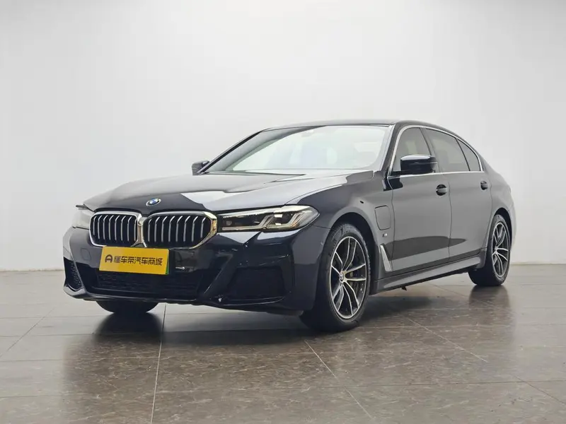 BMW 5-Series PHEV 535Le M Sport, 2021 — фото 1