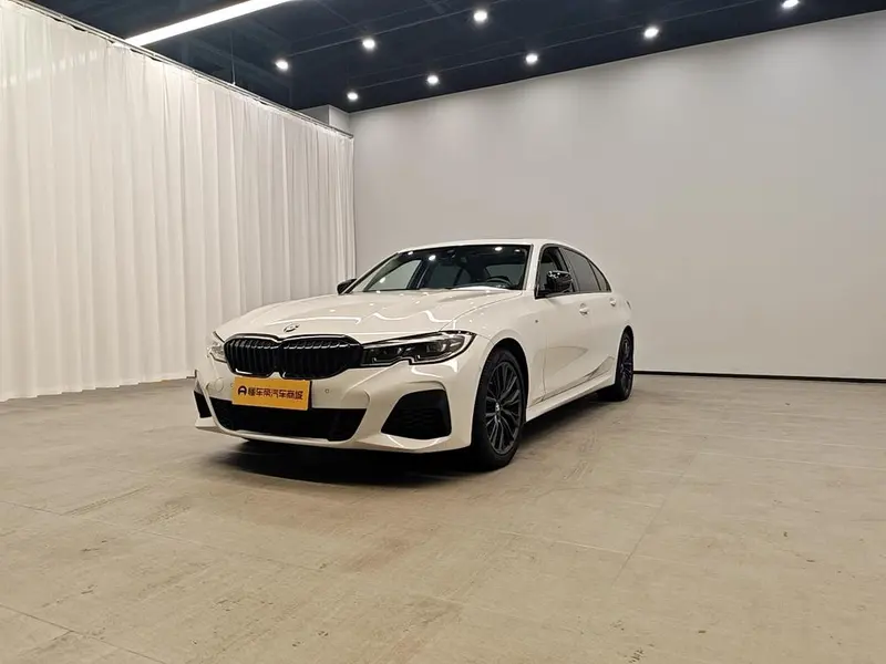 BMW 3-Series, 2022