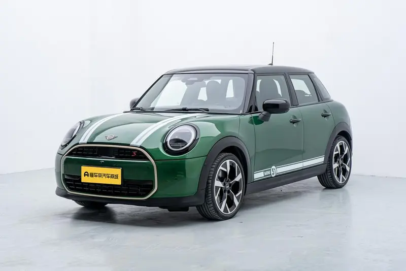 MINI MINI, 2025
