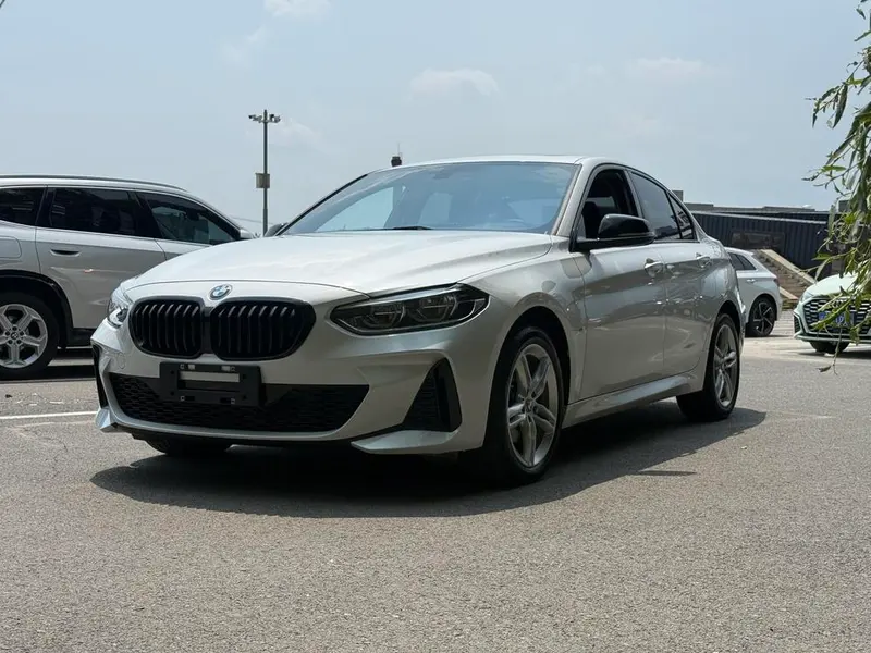 BMW 1-Series 120i M Sport Edition, 2021 — фото 1