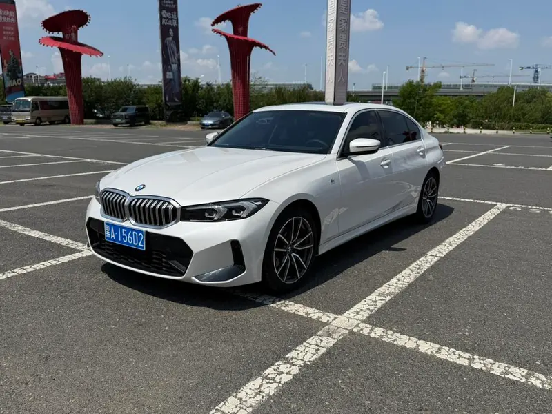BMW 3-Series, 2023