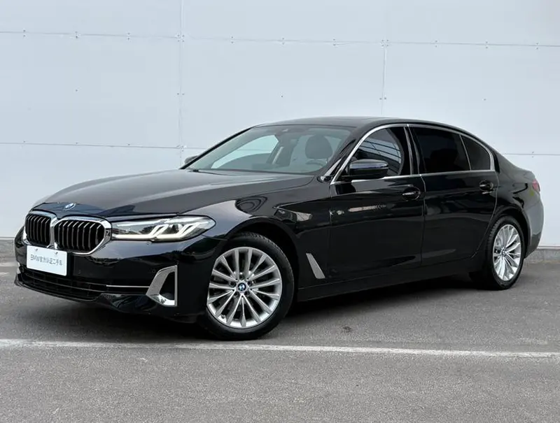 BMW 5-Series, 2022