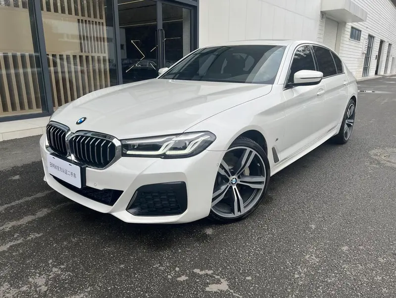 BMW 5-Series, 2021