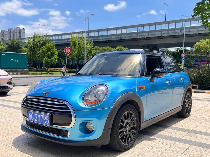 MINI MINI, 2015